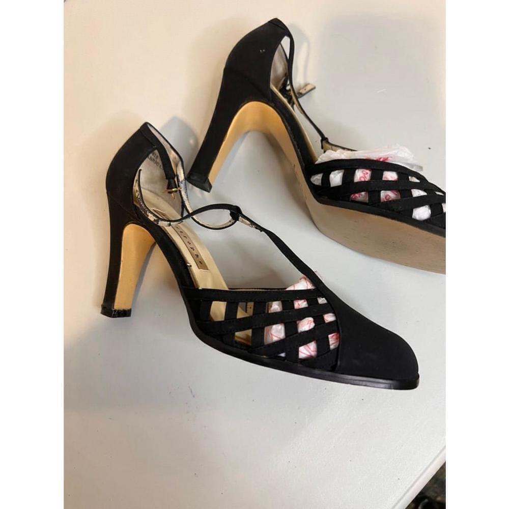 Apostrophe Black Heels Women's Size 7M - Picture 3 of 12